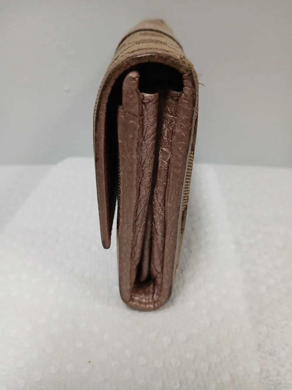 Gucci Brown Monogram Continental Wallet with Pink Trim - Picture 6 of 12